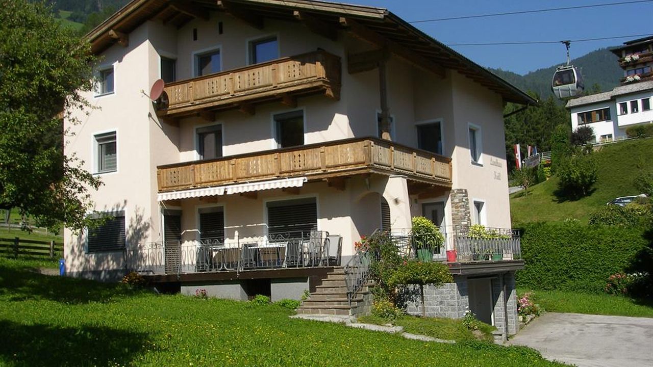 Zillertal-Fügenberg-Landhaus-Kröll-Gästehaus-Somme Zillertal-Fügenberg-Landhaus-Kröll-Gästehaus-Somme